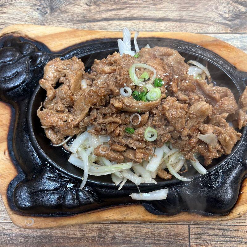 Beef Korean Bbq Sauce On Sizzling Platters